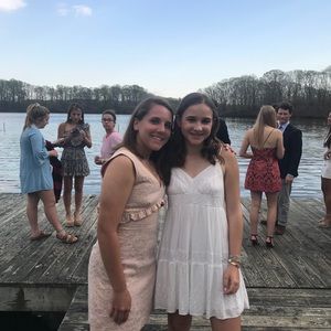 Meet your Posher, Elizabeth